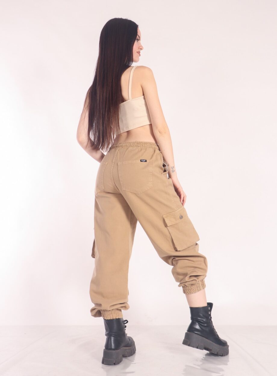 Jogger Cargo rígido camel