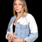 Chaqueta mom rígida bicolor