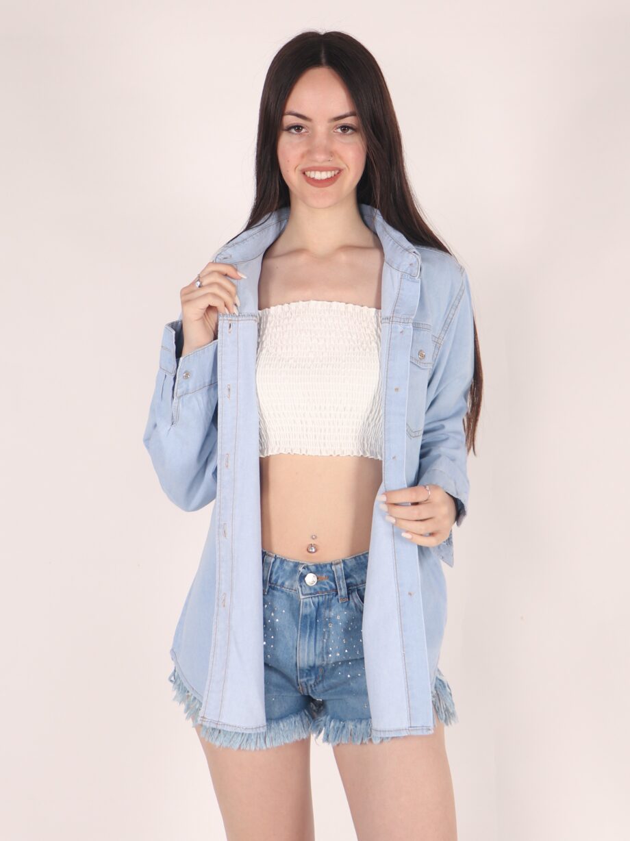 Camisa oversized celeste rígida