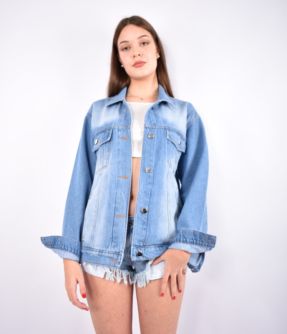 Campera oversize rígida azul nevado