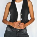 Chaleco denim rígido black localizado